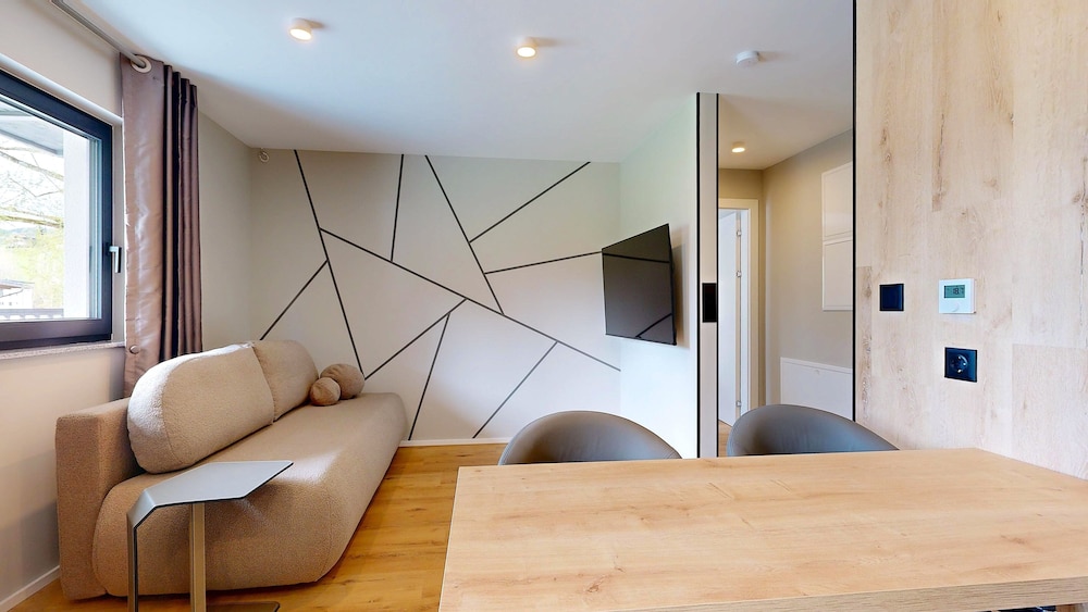Signature Apartment, Mountain View photo 2