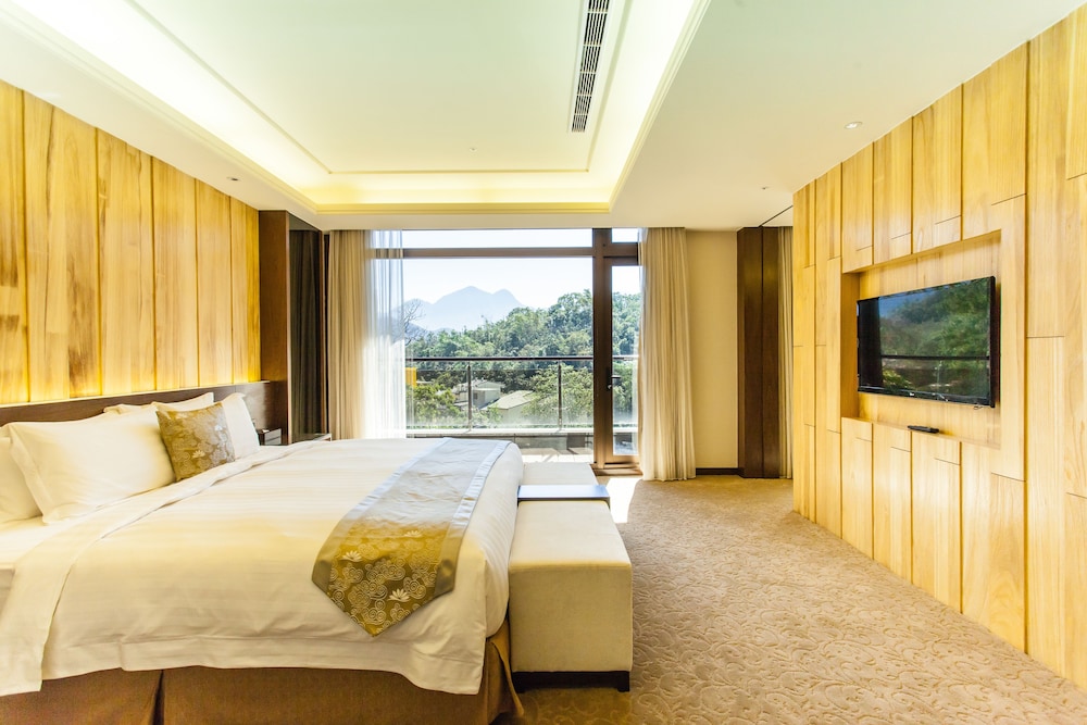Royal Double Room, 1 King Bed photo 2