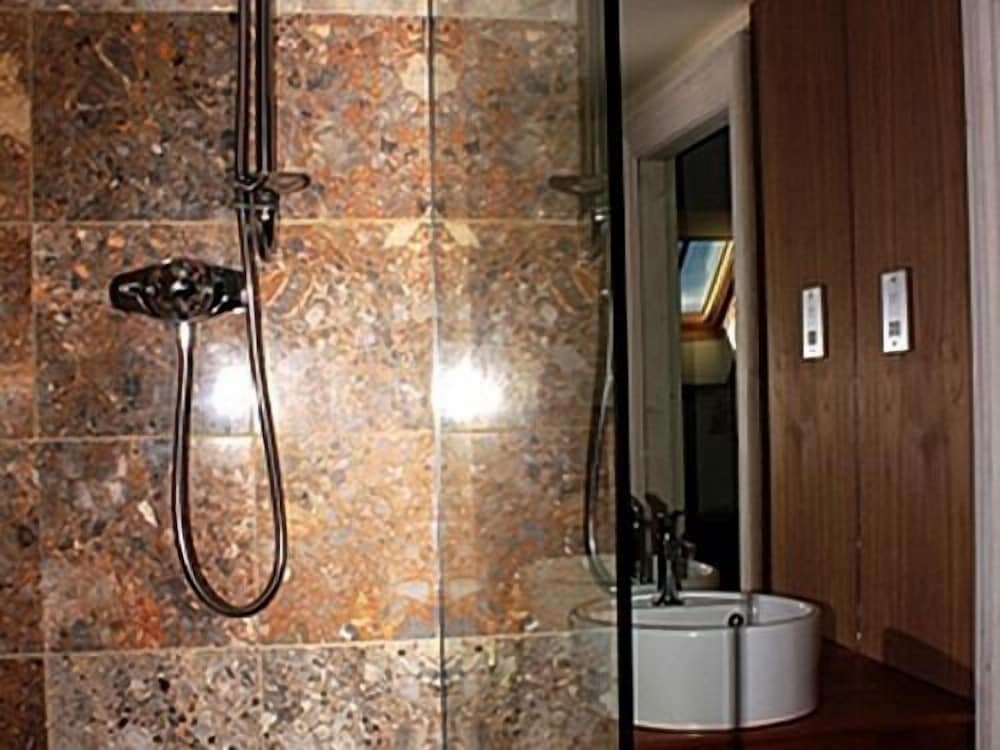 Twin Room, Ensuite - Photo 5