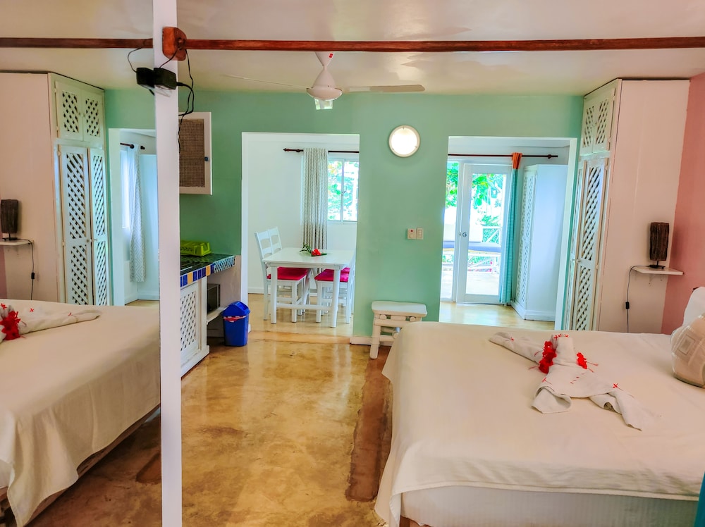 Family Studio Suite, Multiple Beds, Sea View