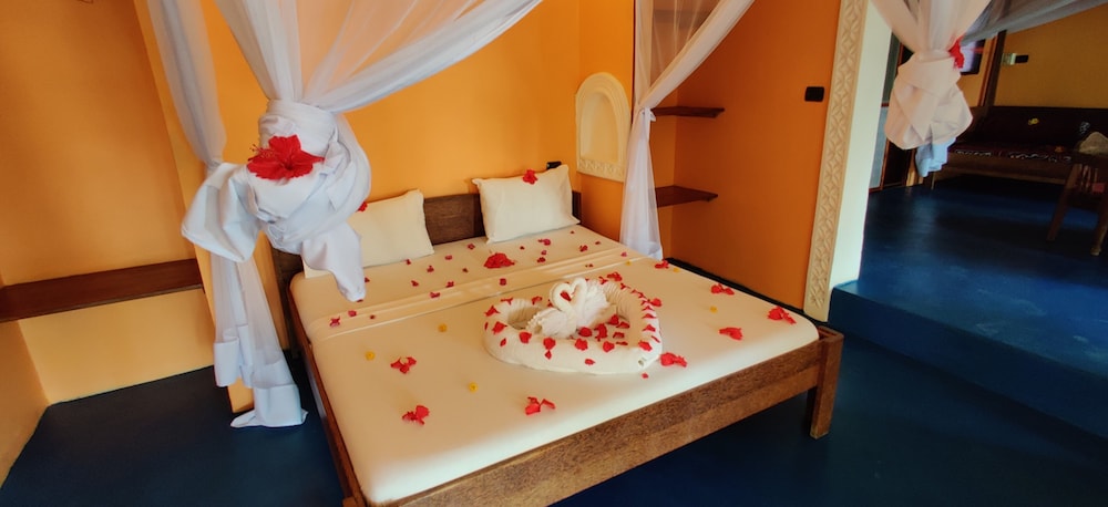 Honeymoon Room