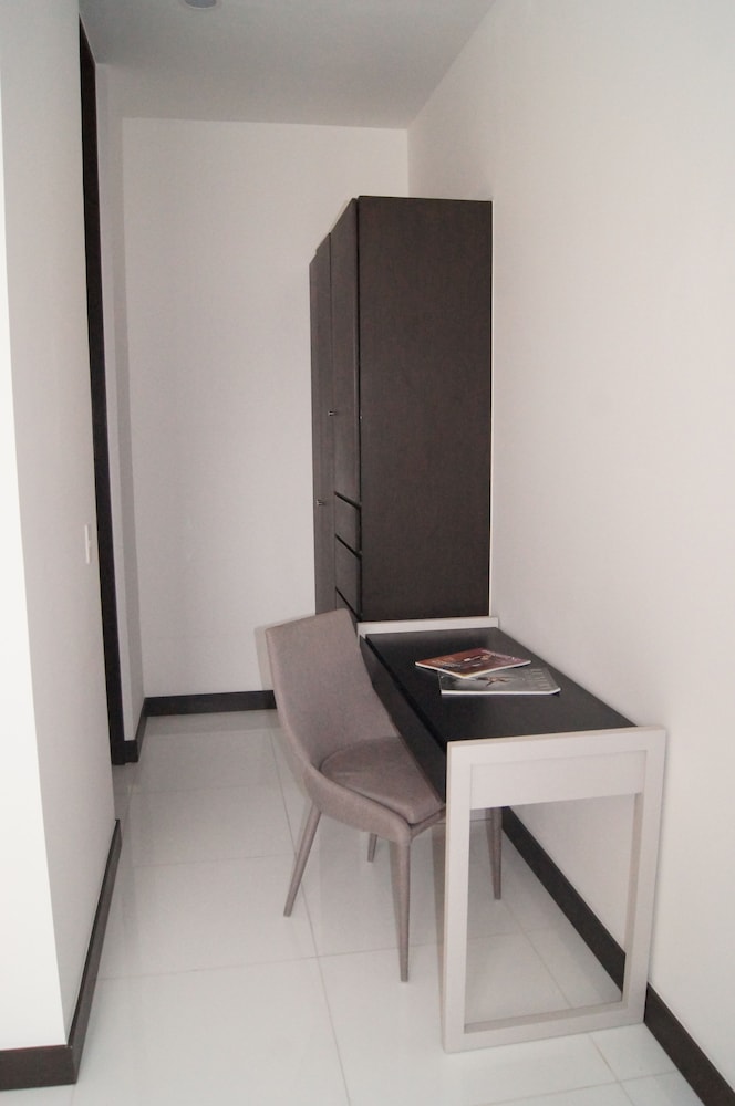 Deluxe Suite - Photo 2