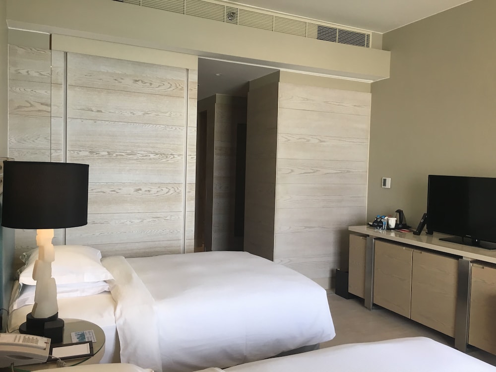 Room, 1 King Bed, Non Smoking, Sea View