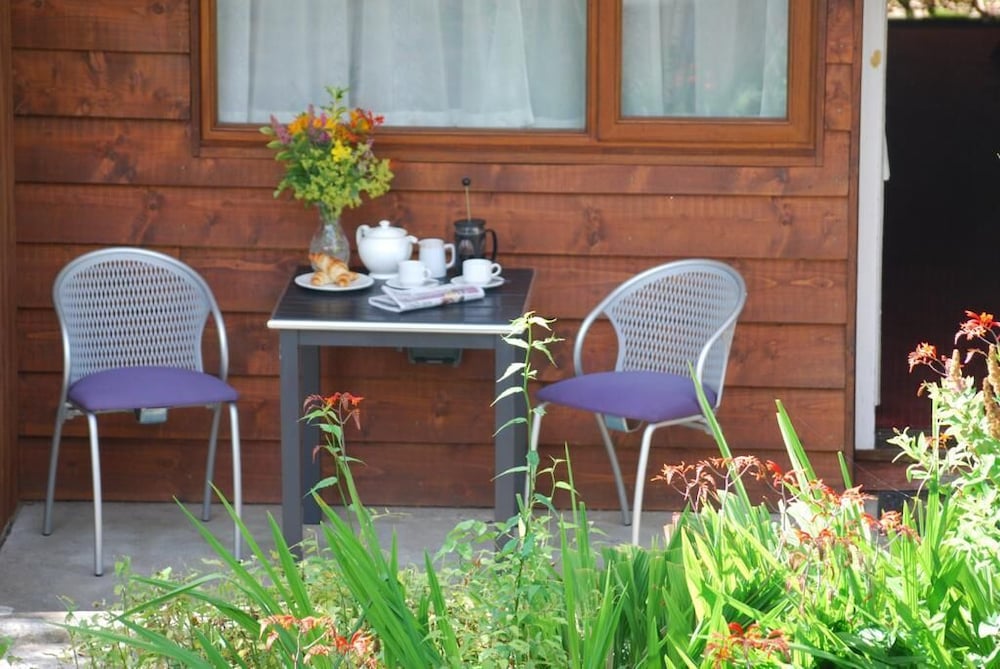 Apartment with Garden View Twin