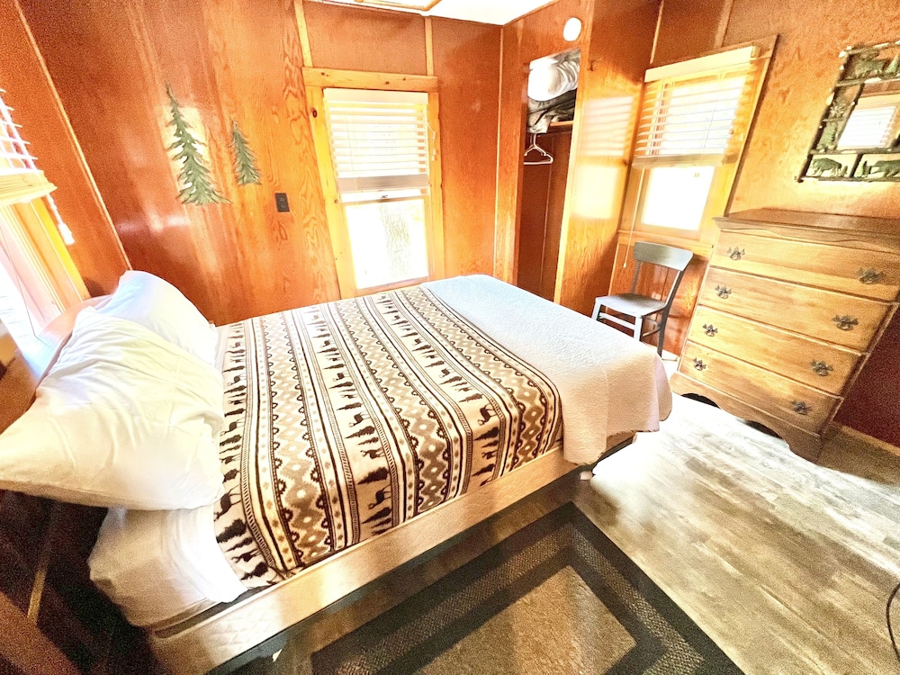 Cabin, 1 Bedroom, Lake View photo 1