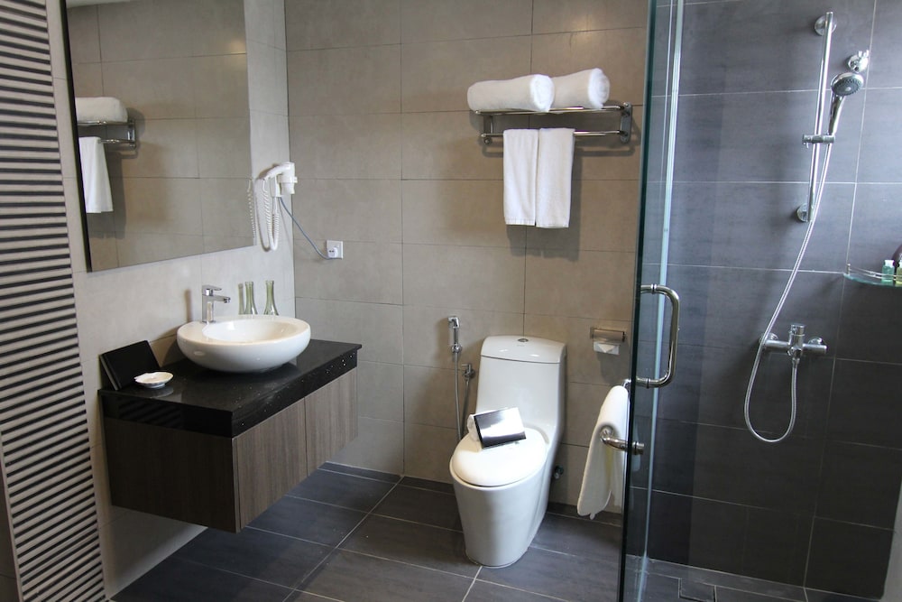 Executive Deluxe Suite - Photo 14