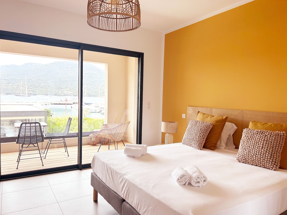 Superior Double or Twin Room, 1 King Bed, Sea Facing