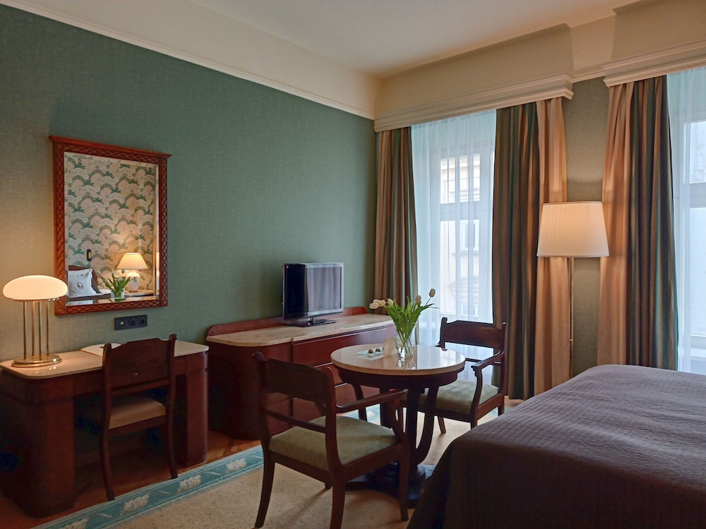 Classic Double or Twin Room - Photo 2