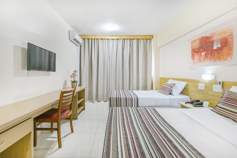 Executive Room - Photo 1