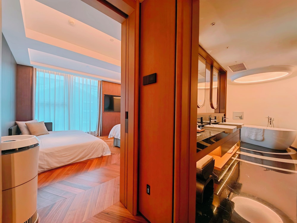 Premium Exquisite Family Room