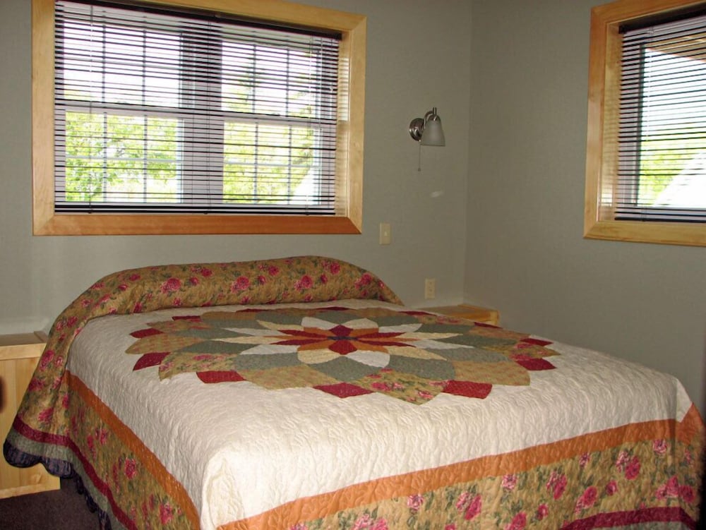 Vacation Home 15, 5 Bedrooms photo 1
