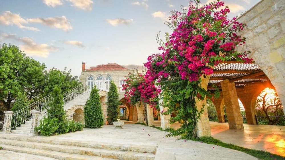Beit El Anater - Private Terrace and Plunge Pool photo 2