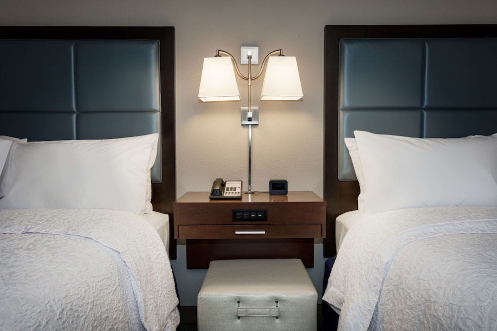 Room, 2 Queen Beds, Non Smoking, River View