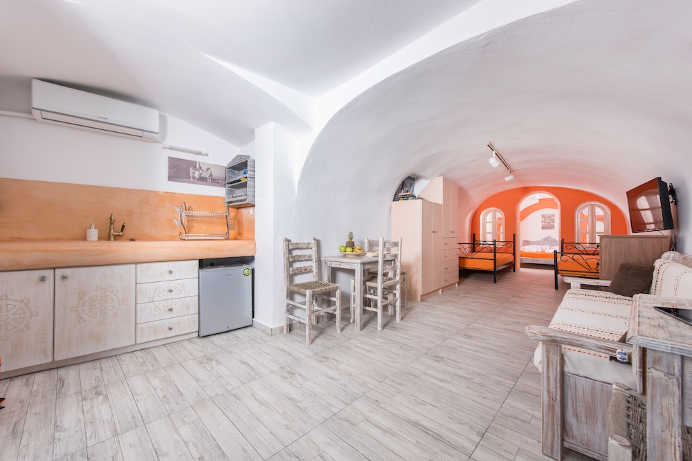 Traditional Apartment (Cave)
