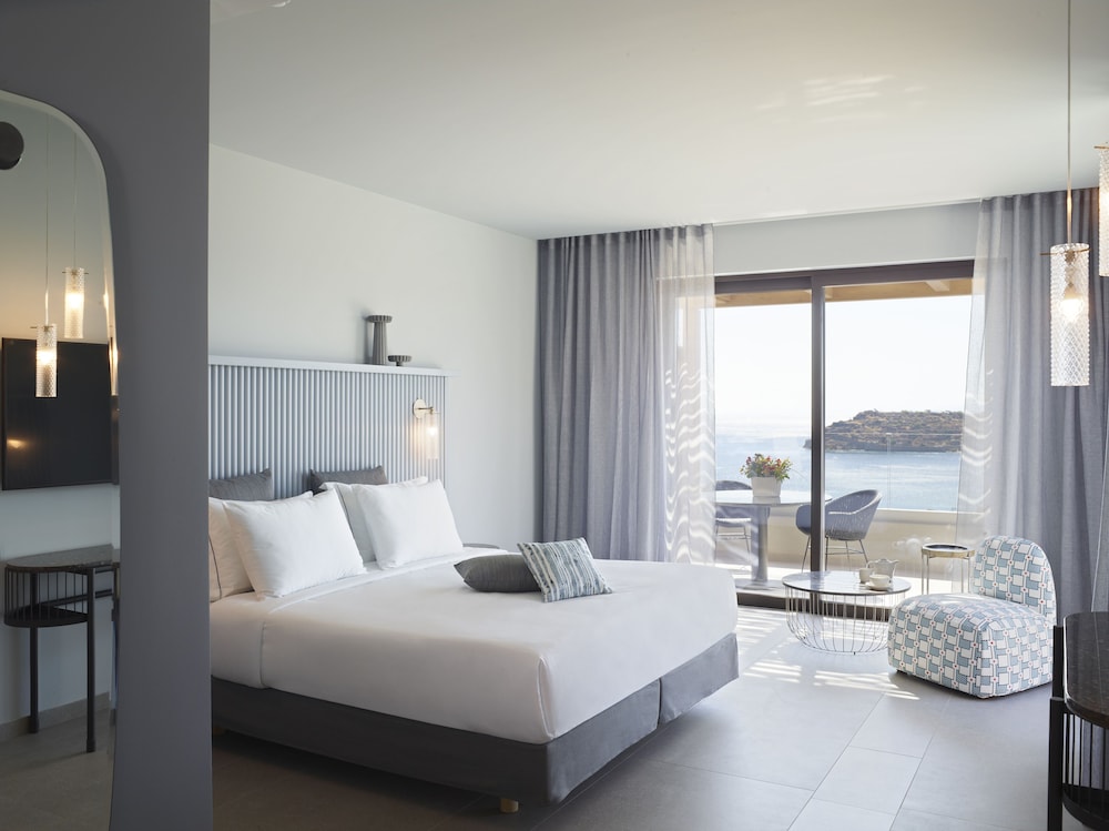 Two Bedroom Interconnecting Rooms with Private Pool - Sea View - Photo 5