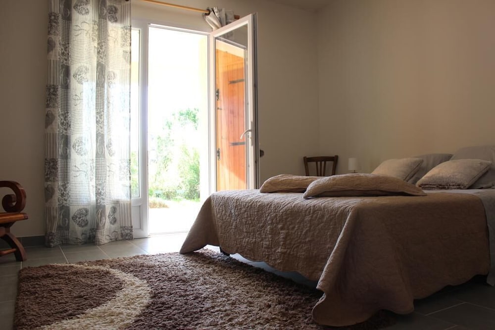 Double Room (Narcisse)