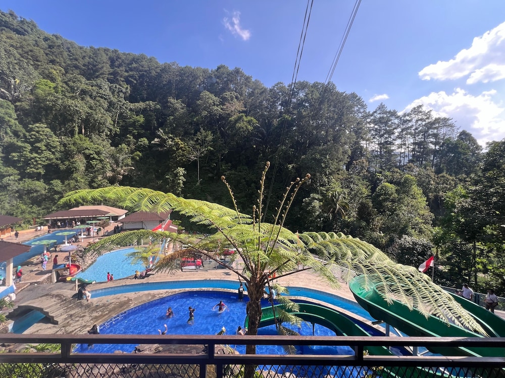 Superior Twin / Double Room With Balcony photo 2