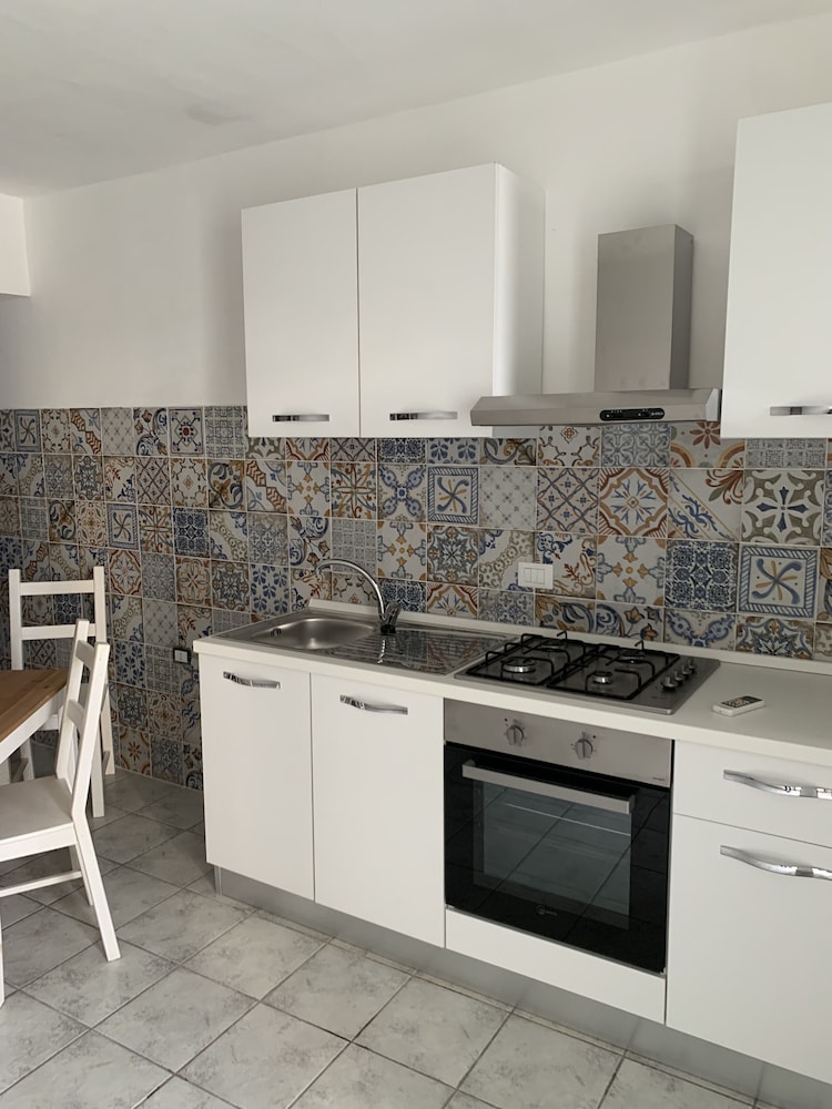 Townhome, 1 Bedroom, Kitchen, Ground Floor photo 3
