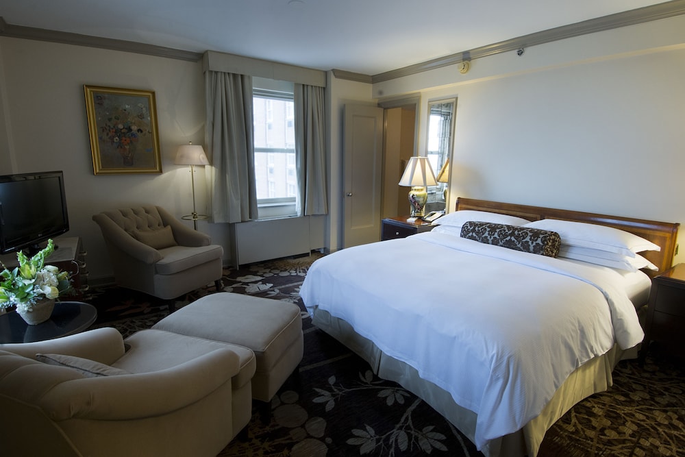 Governor's Suite photo 2