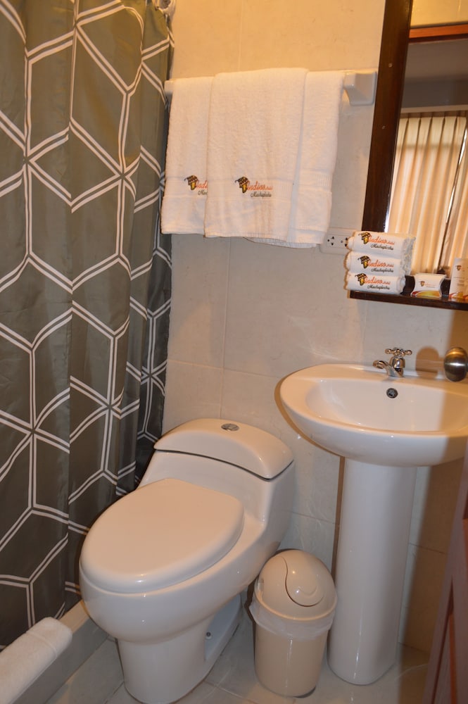 Standard Twin Room, 5 Bedrooms, Non Smoking photo 3