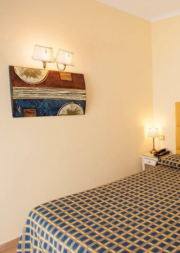 Economy Room - Photo 2