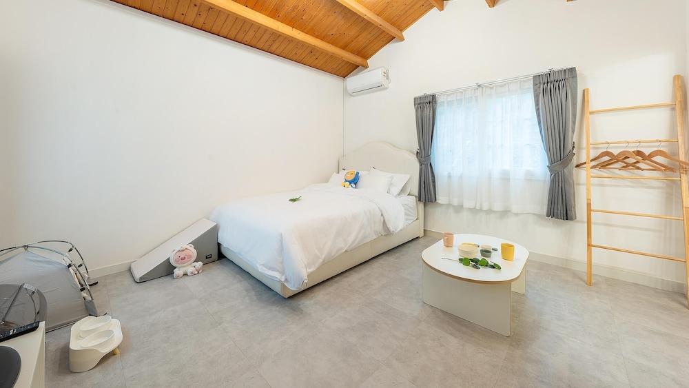 Basic Room, 1 Bedroom (B203) - Photo 1