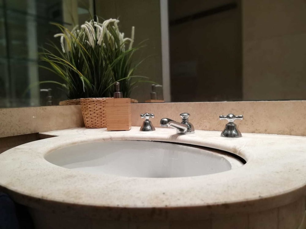 Double Room, Ensuite (Suite 2)