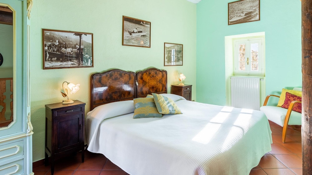 Villa photo 2
