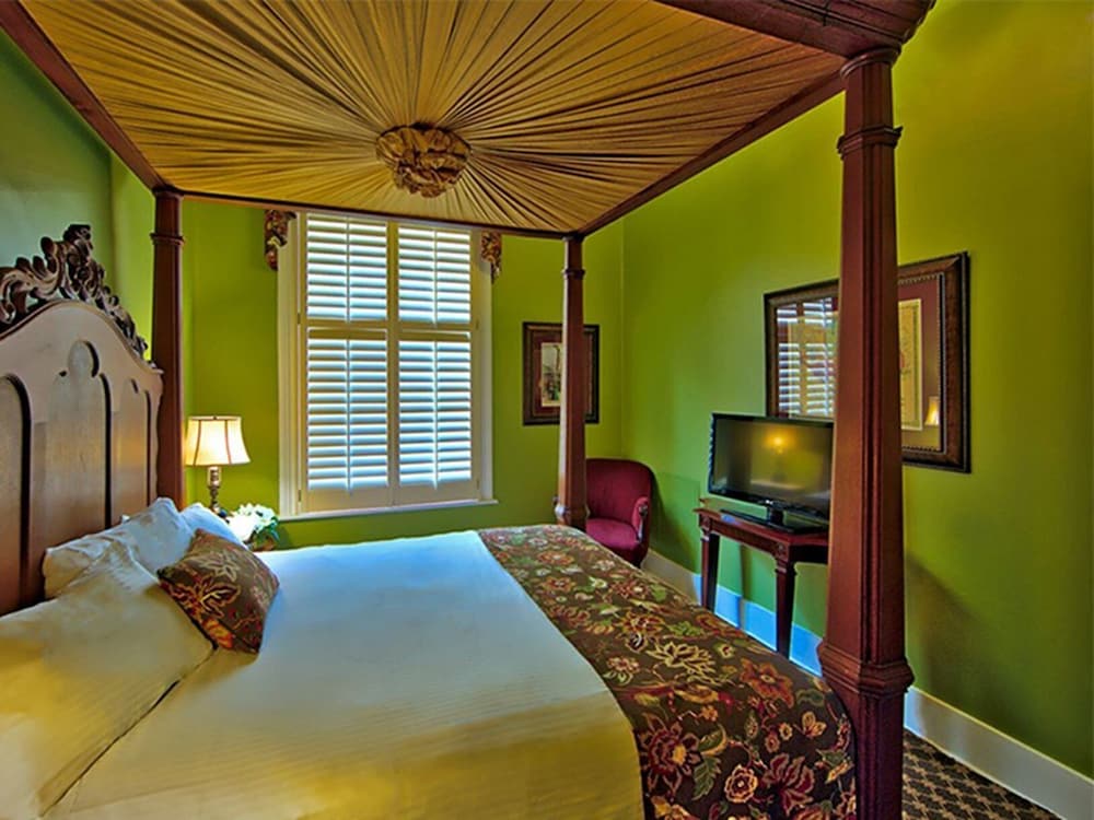 Suite, 1 King Bed (Ranch)