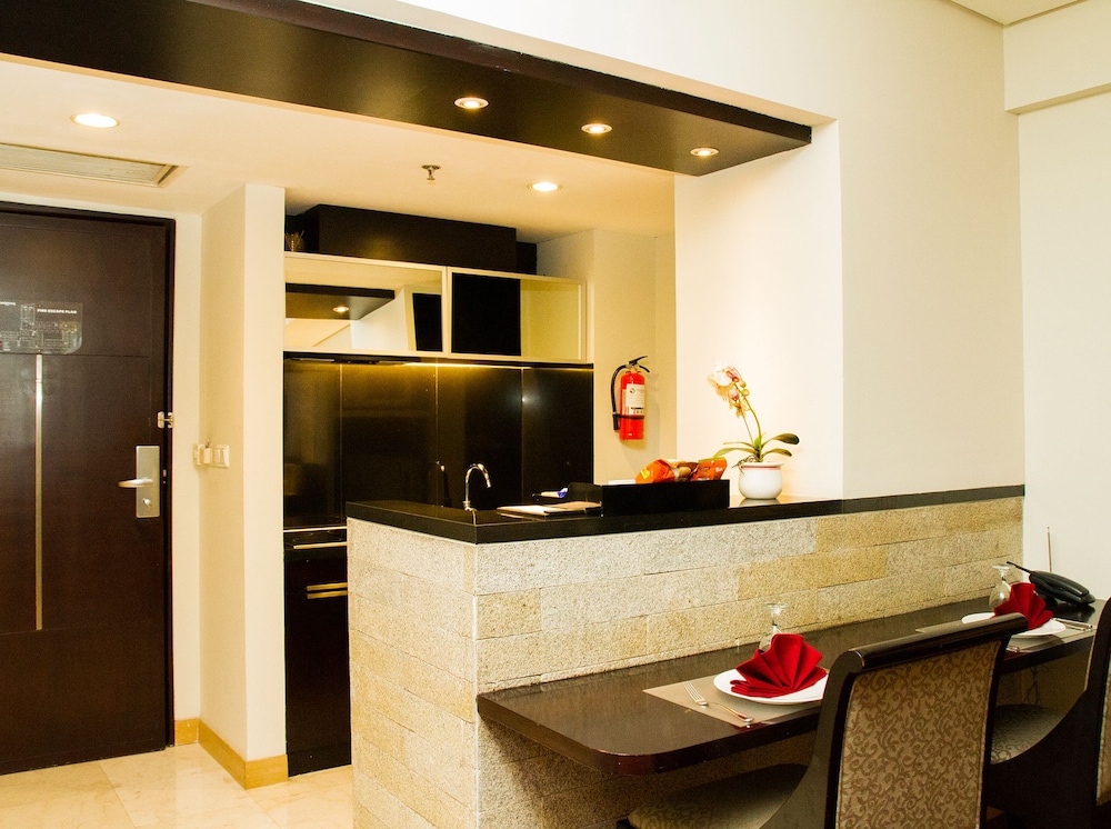 EXP - Residence 2 Bedroom - Photo 3
