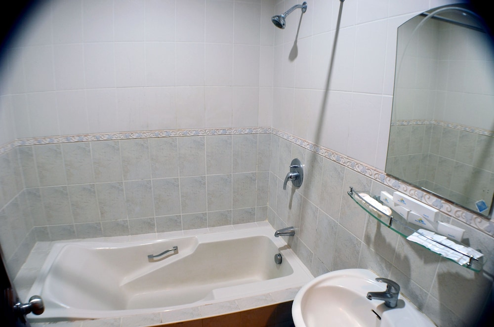 Waterfront Family Suite - Photo 6