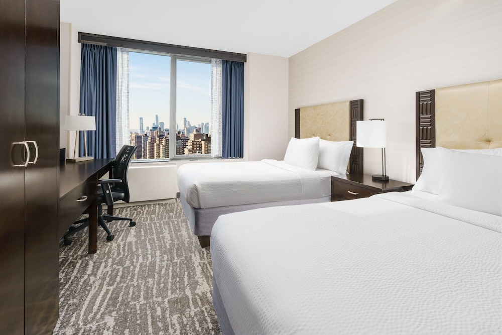 Room, 2 Double Beds, City View