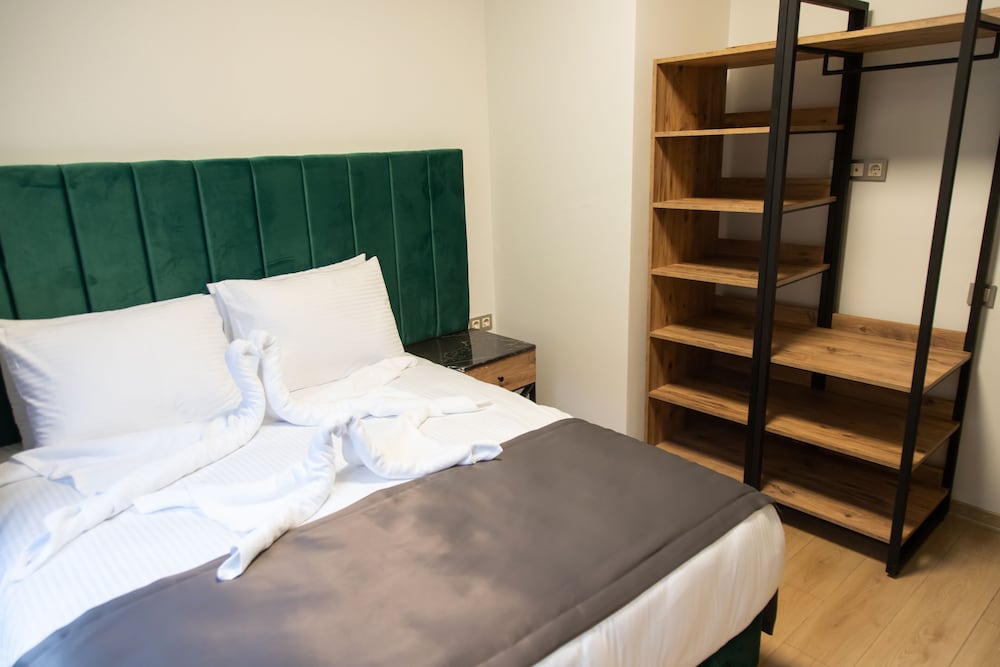 Deluxe Duplex, 2 Bedrooms - Photo 5