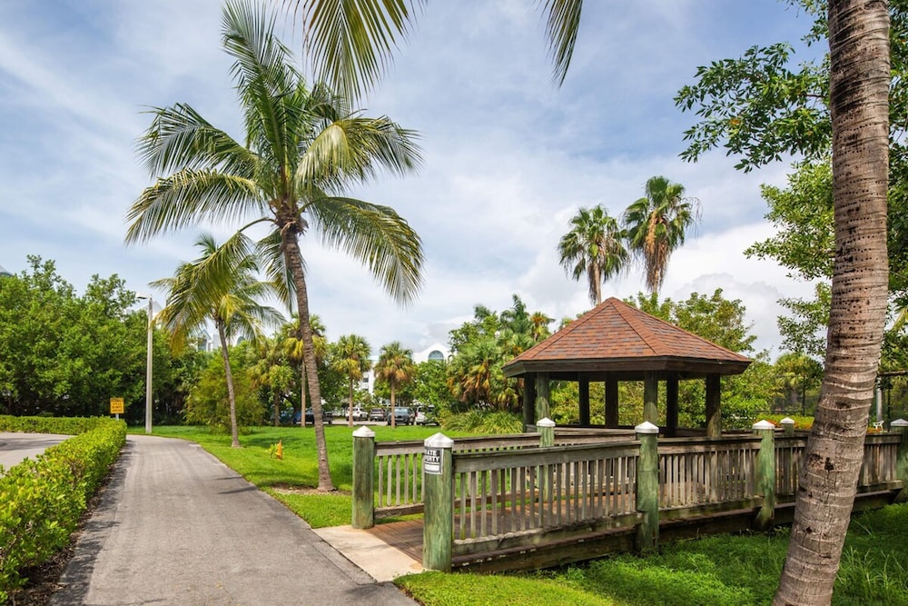 Salt Pond Hideaway Cute Condo w Pool Hot Tub, Fotografia 16