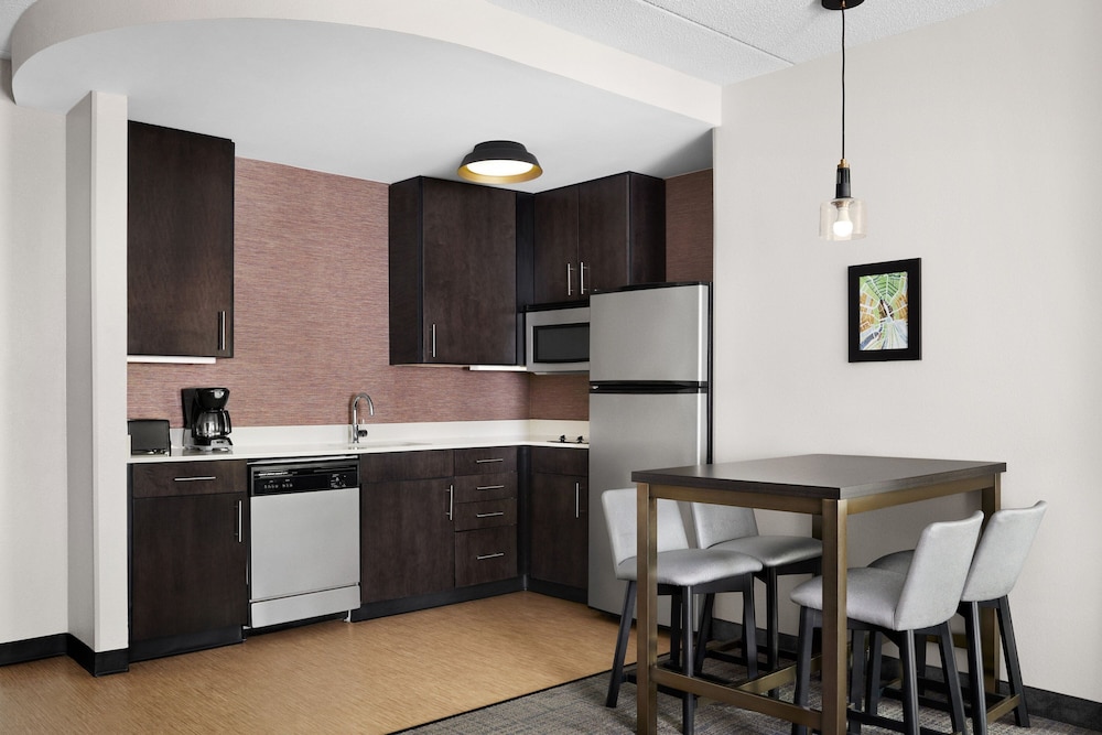 Studio Suite - Photo 3