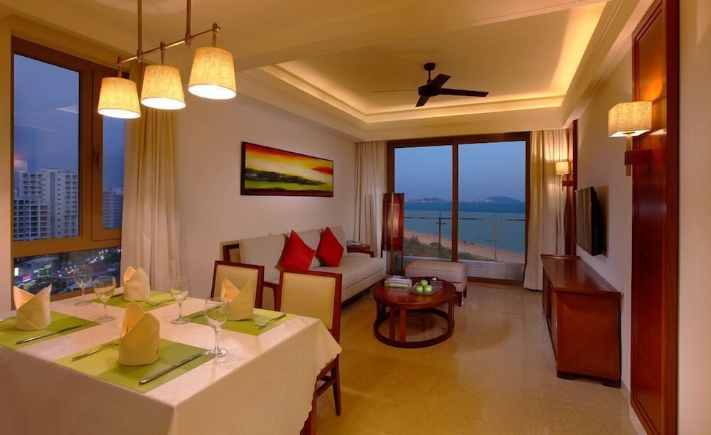 Deluxe Suite photo 1