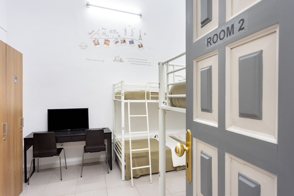 Dormitorio compartido económico