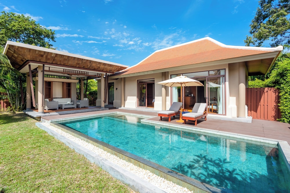Grand Villa (Deluxe Pool) - Photo 1