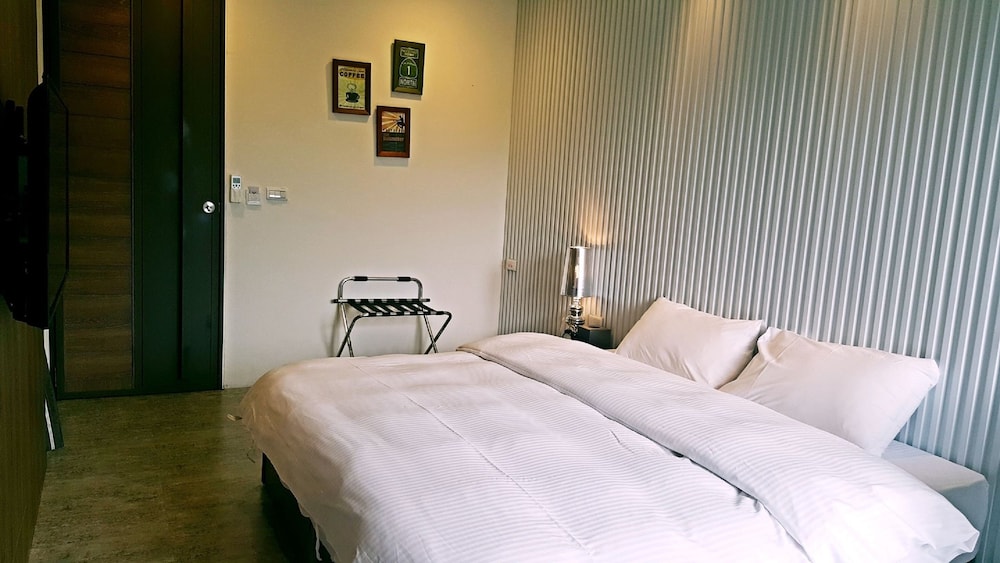 Deluxe Double Room, 1 Queen Bed photo 1