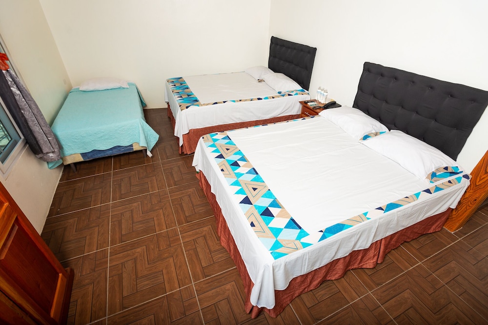 Family Triple Room, Multiple Beds, Ensuite, Pool View photo 3