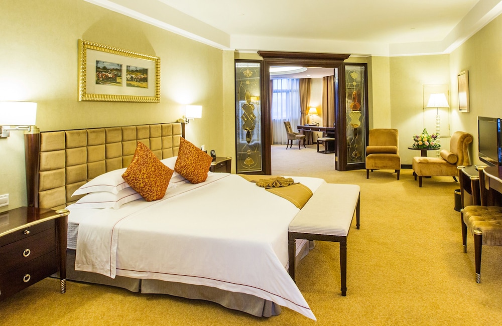 Business Suite photo 1