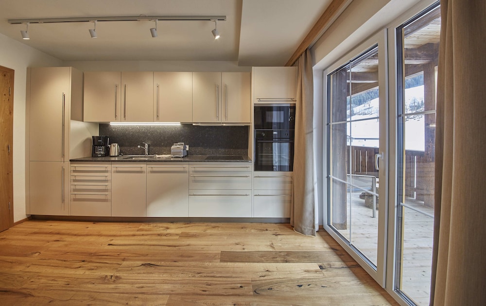 Apartment (Top 3) photo 3