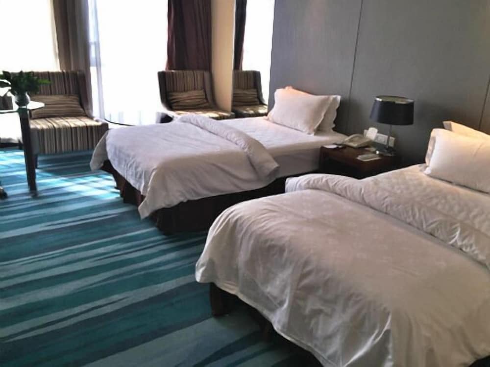 Twin Room (Super Sassy) photo 3
