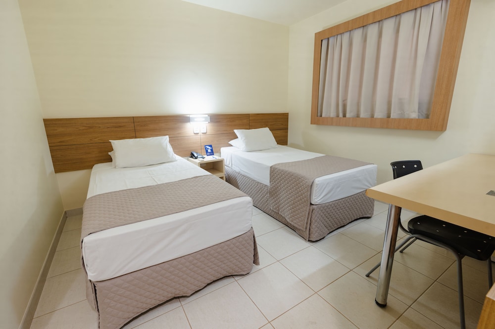 Deluxe Twin Room photo 3