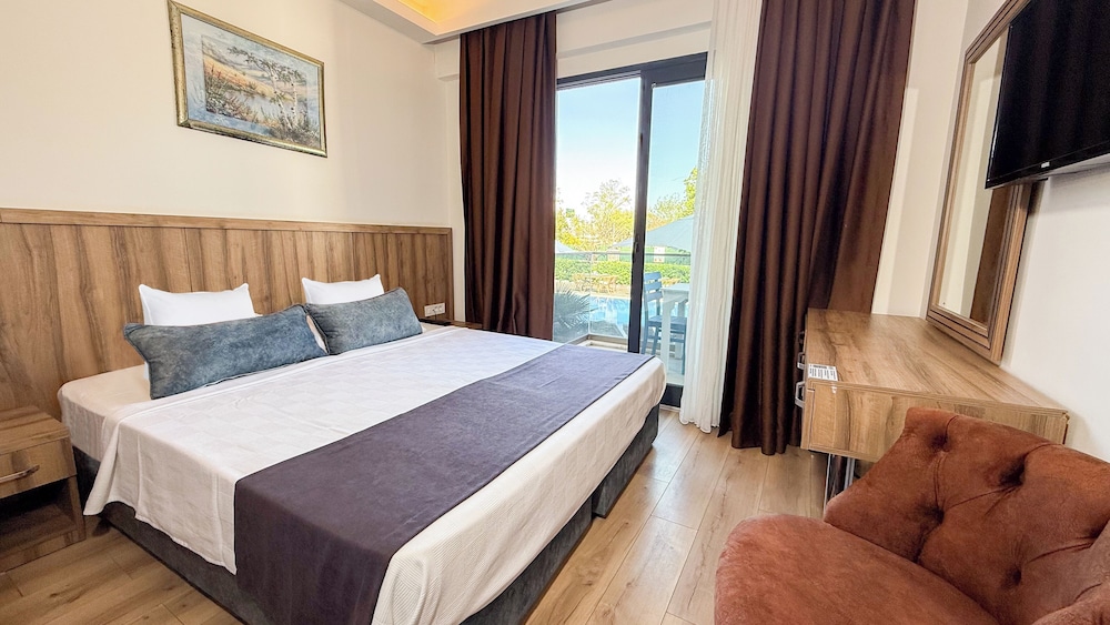 Superior Suite - Photo 1