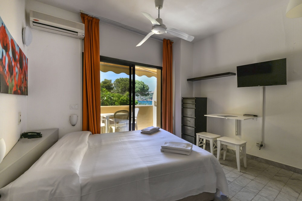 Basic Double Room - Photo 18