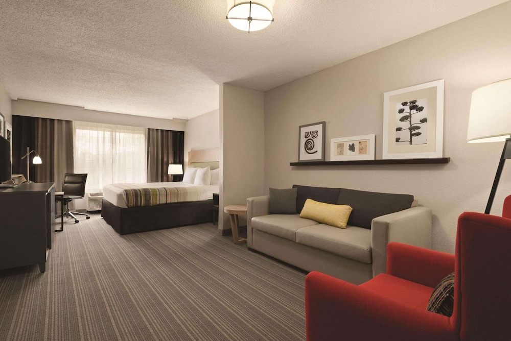 Studio Suite, 1 King Bed, Non Smoking - Photo 1