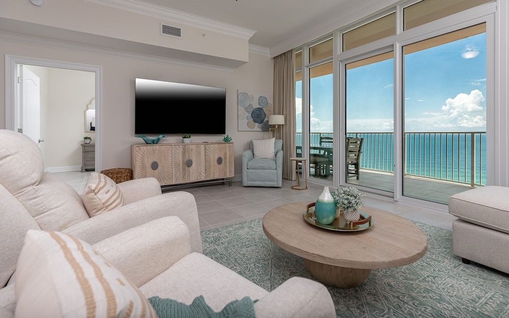 Condo, 3 Bedrooms
