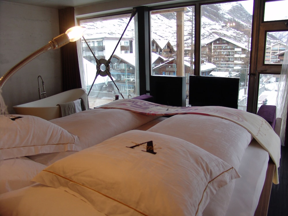 Deluxe Room - Photo 3