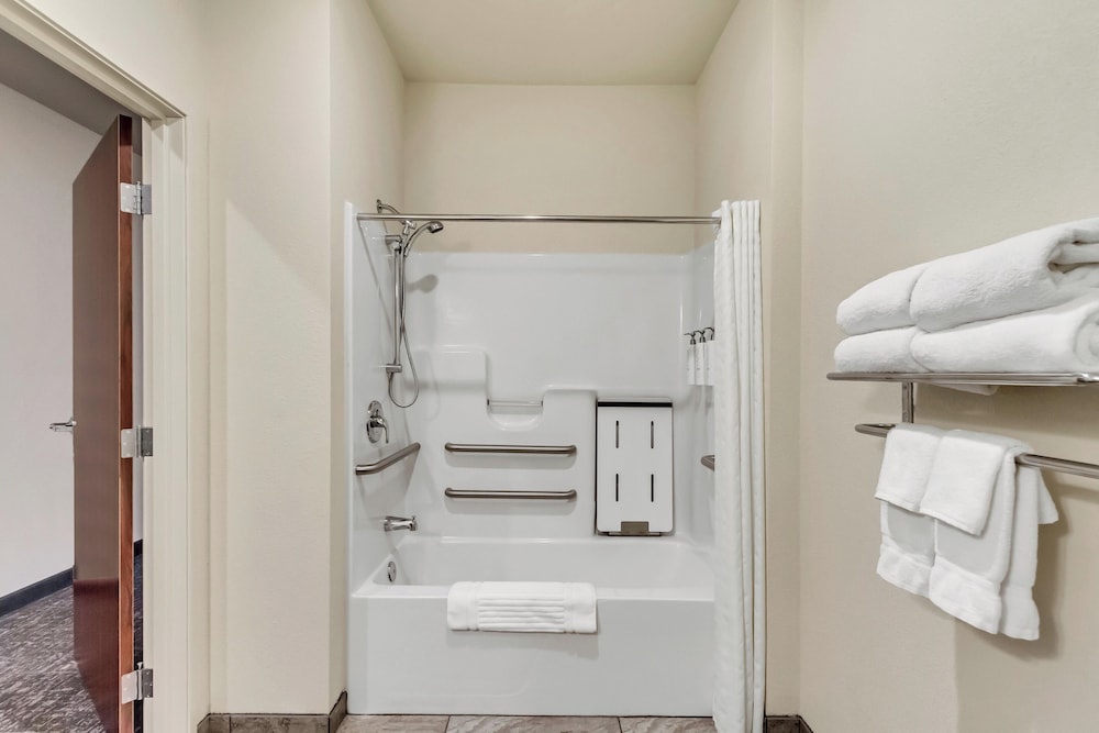 Suite, Multiple Beds, Accessible, Non Smoking (Efficiency) - Photo 6